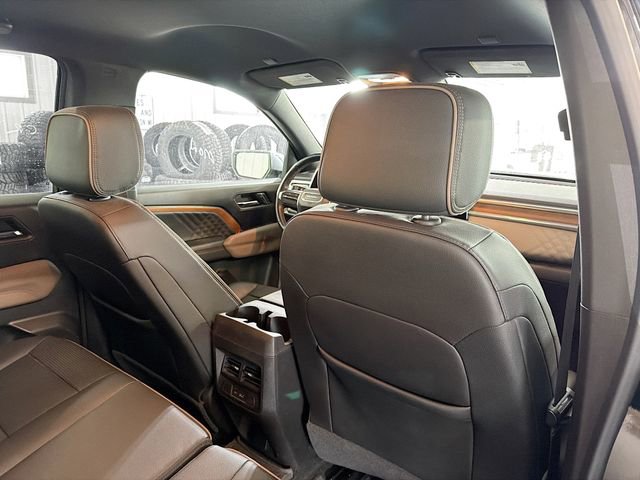 Used 2023 GMC Canyon Denali AWD/4WD image 11