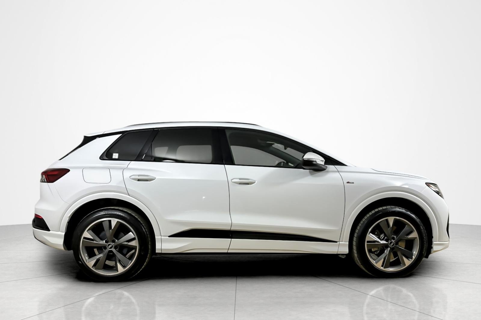 Certified 2023 Audi Q4 e-tron Premium w/ Convenience Package AWD/4WD image 6