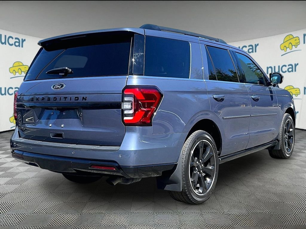 Used 2023 Ford Expedition Limited AWD/4WD image 8