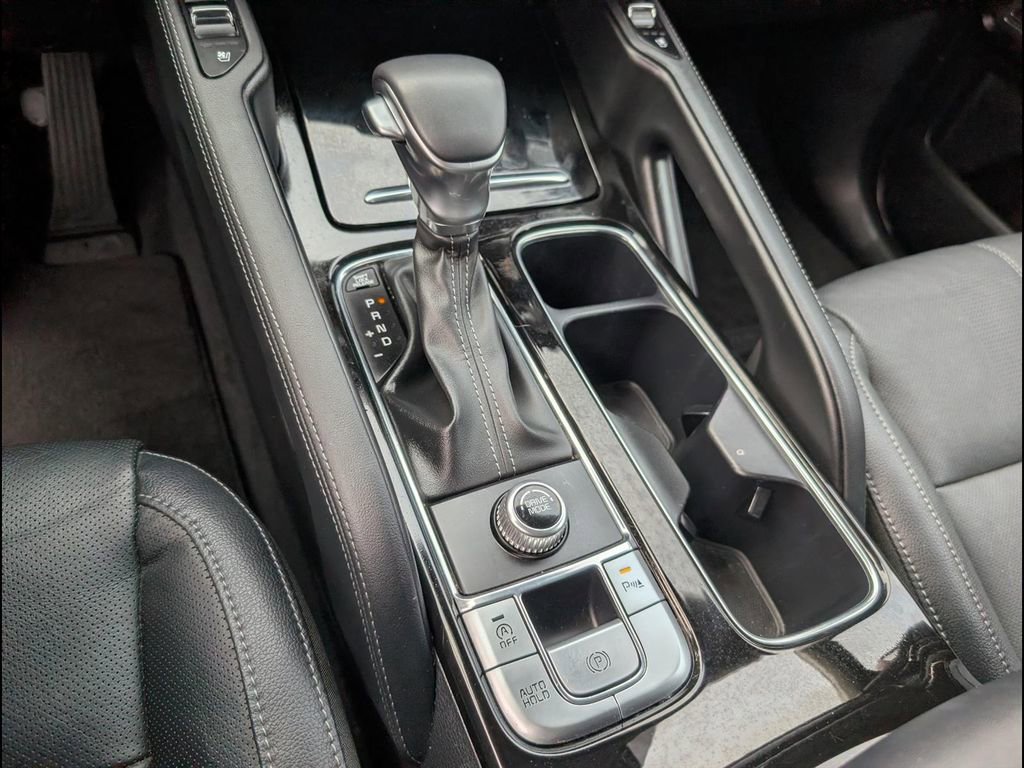 Used 2023 Kia Telluride EX w/ EX Captain's Chair Package image 17