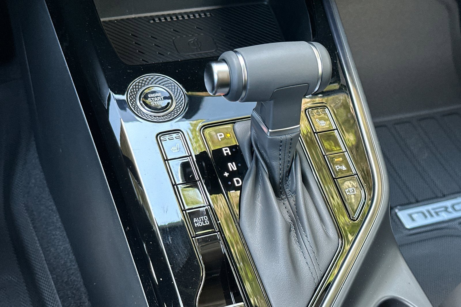 New 2025 Kia Niro EX image 18