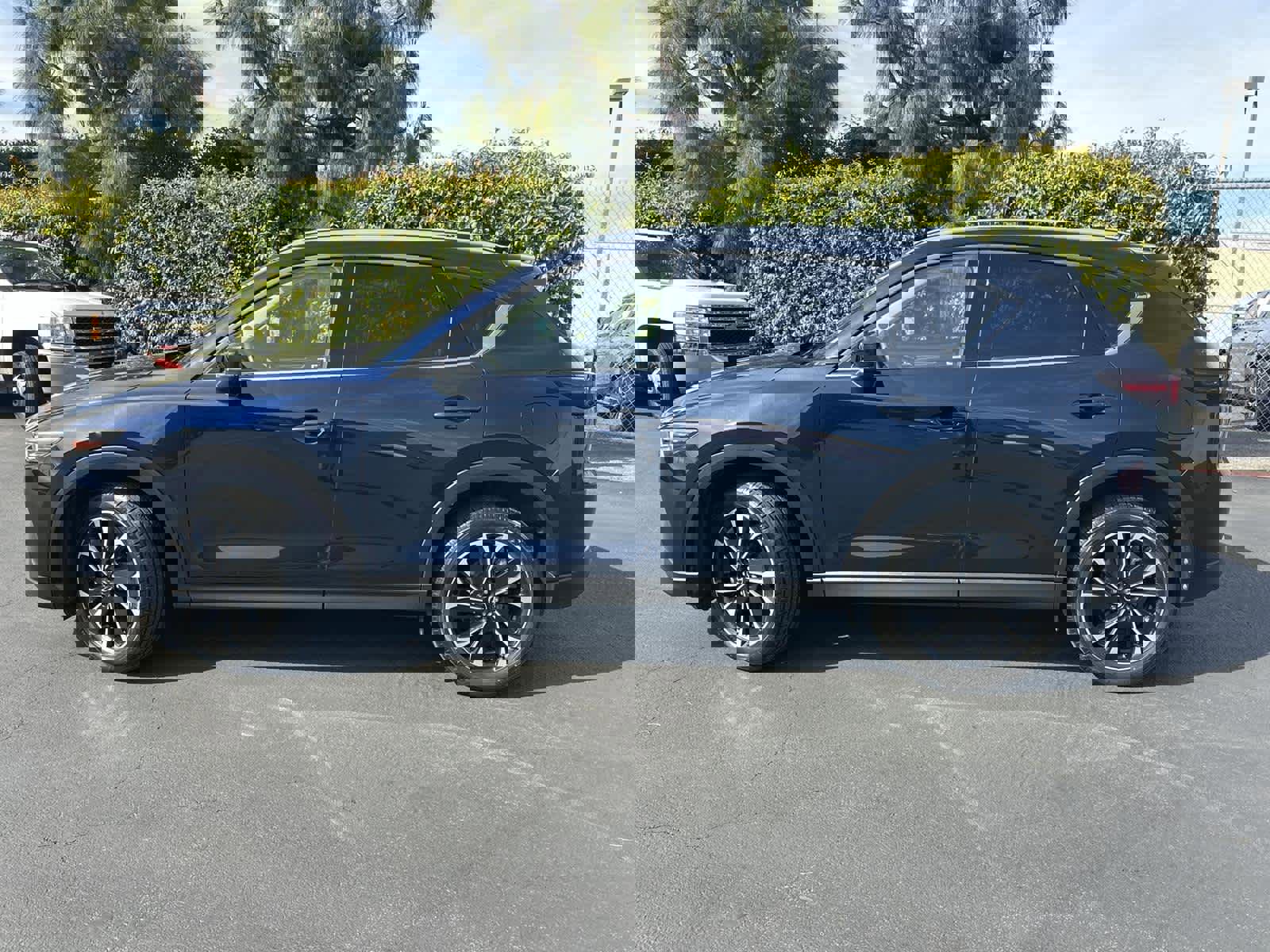 Used 2023 MAZDA CX-5 AWD 2.5 S w/ Premium Package image 3