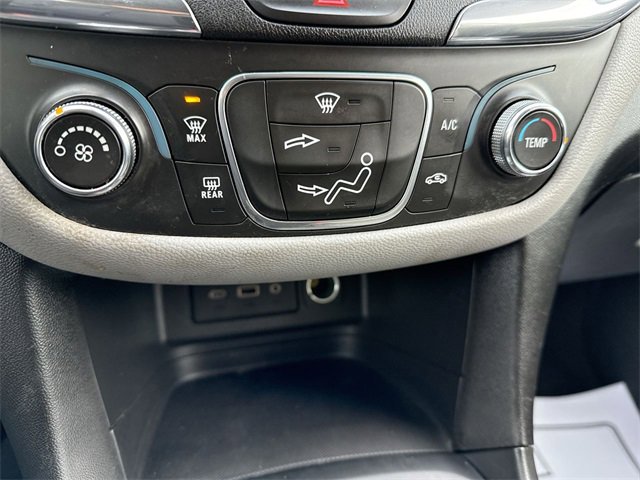 Used 2020 Chevrolet Equinox LS w/ LS Convenience Package image 19