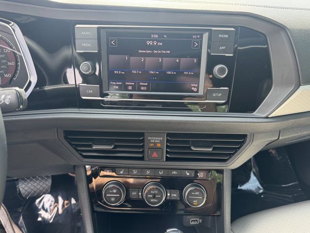 Used 2019 Volkswagen Jetta R-Line FWD image 18