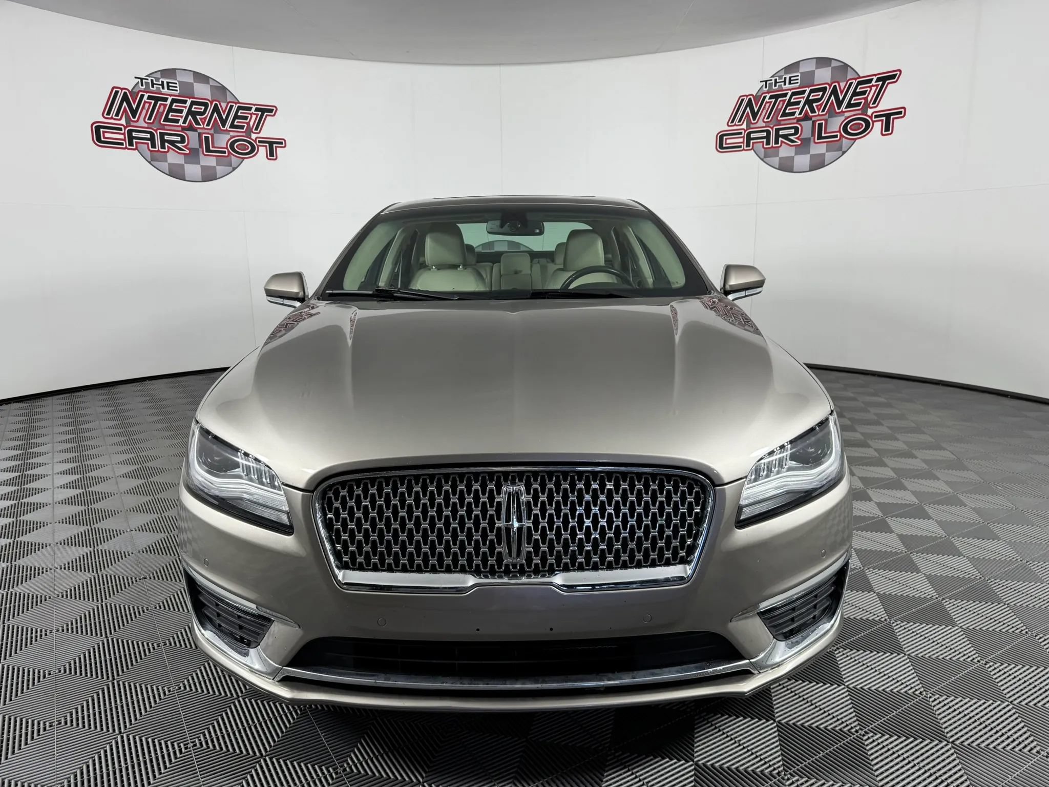 Used 2020 Lincoln MKZ Reserve FWD image 2