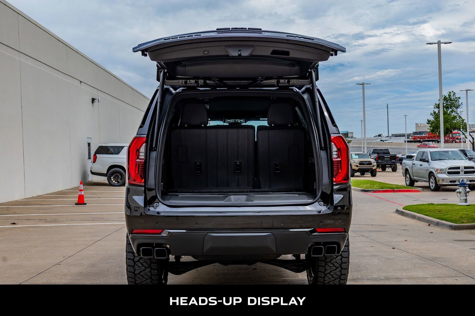 Used 2026 GMC Yukon AT4 Ultimate w/ LPO, Floor Liner Package image 9