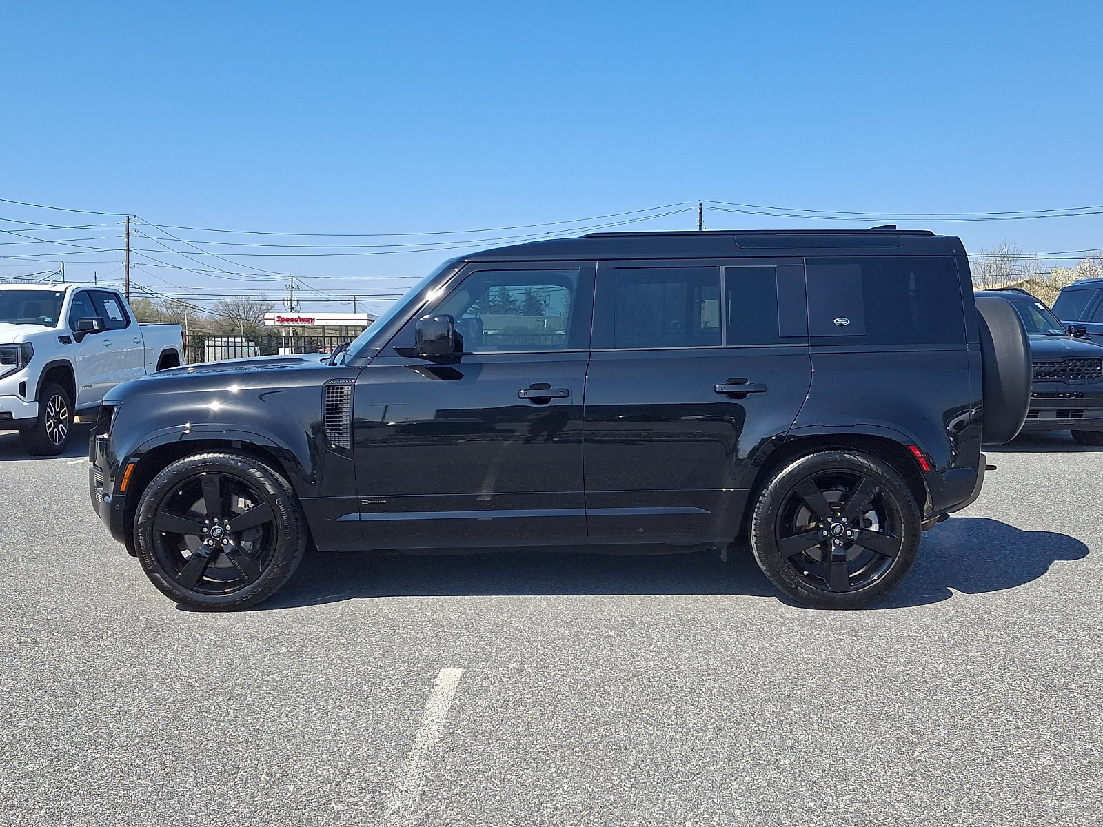 Used 2021 Land Rover Defender 110 X-Dynamic SE AWD/4WD image 7