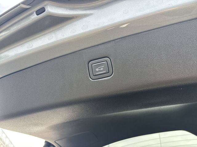 Certified 2024 Chevrolet Blazer LT w/ Sound & Technology Package FWD image 16