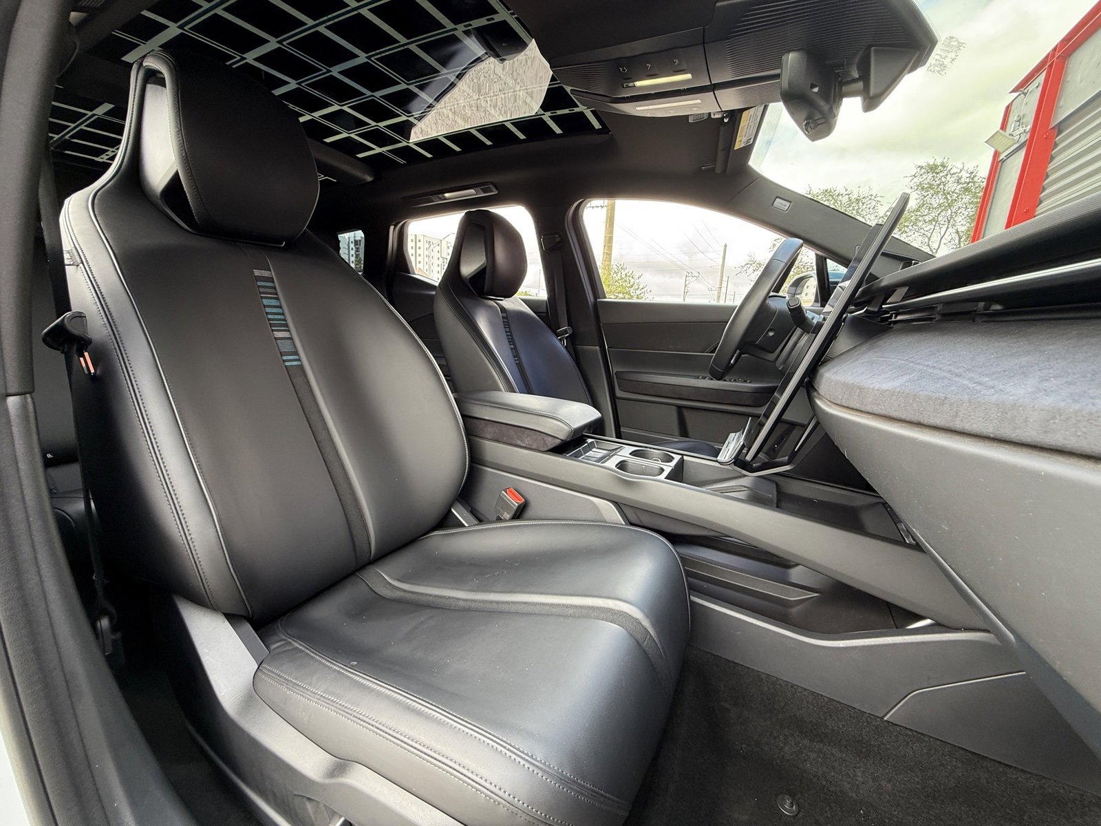 Used 2023 Fisker Ocean Extreme image 17