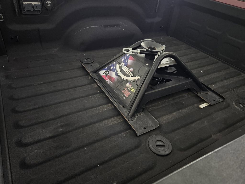 Used 2022 RAM 2500 Laramie w/ Night Edition AWD/4WD image 6