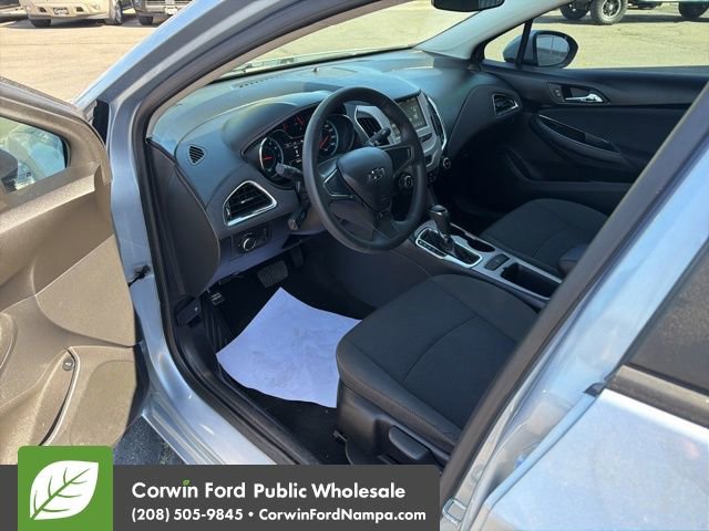 Used 2017 Chevrolet Cruze LS FWD image 12