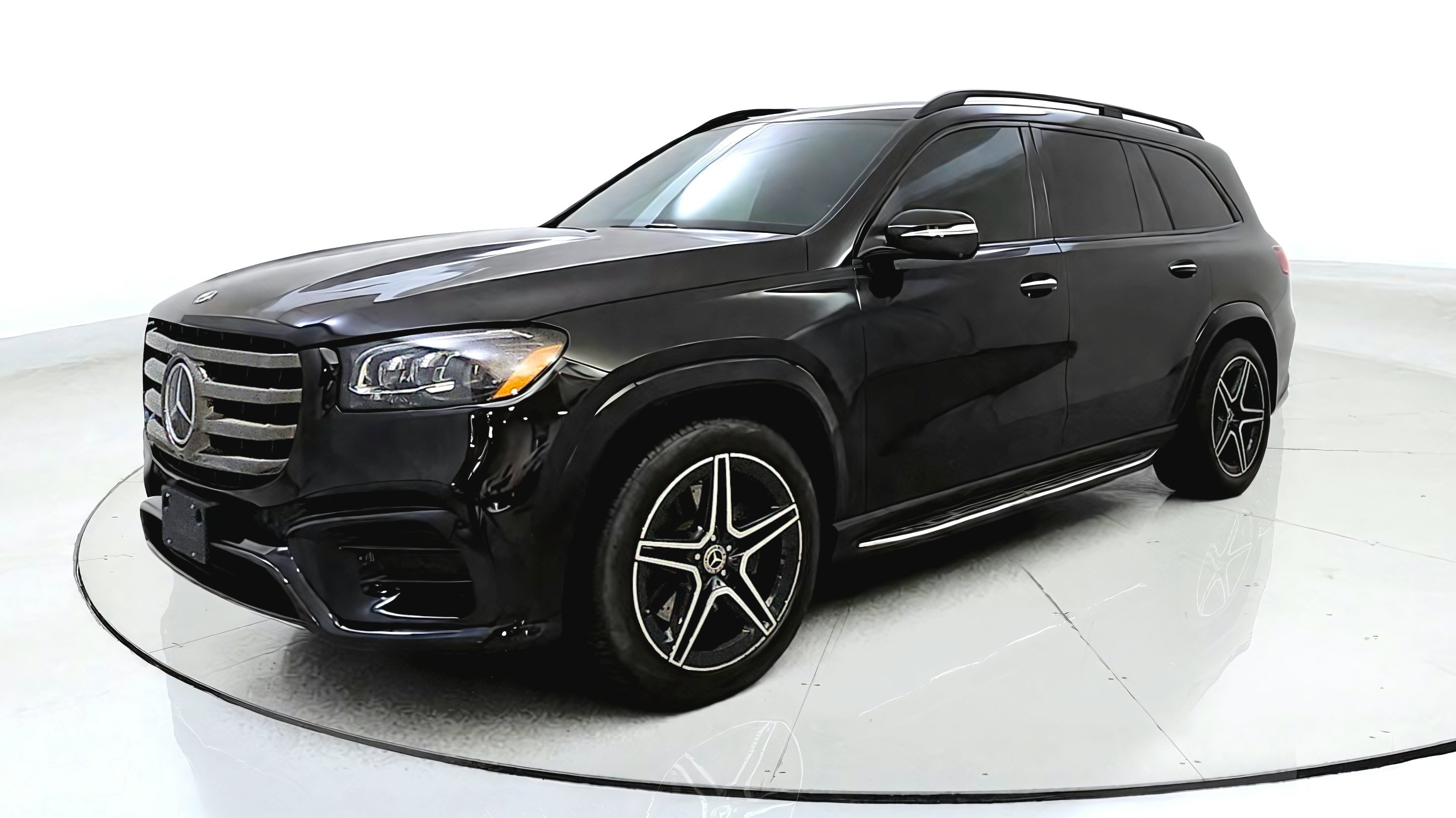 Used 2024 Mercedes-Benz GLS 450 4MATIC w/ AMG Line Exterior image 3