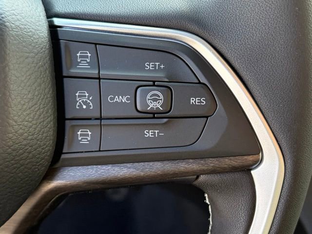 New 2026 Jeep Grand Cherokee Altitude AWD/4WD image 18