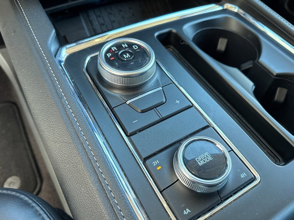 Used 2023 Ford Expedition XLT image 10