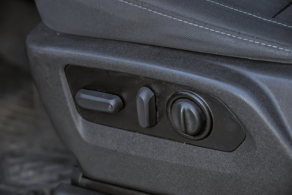 Used 2022 Chevrolet Silverado 1500 LT Trail Boss w/ Bed Protection Package image 17