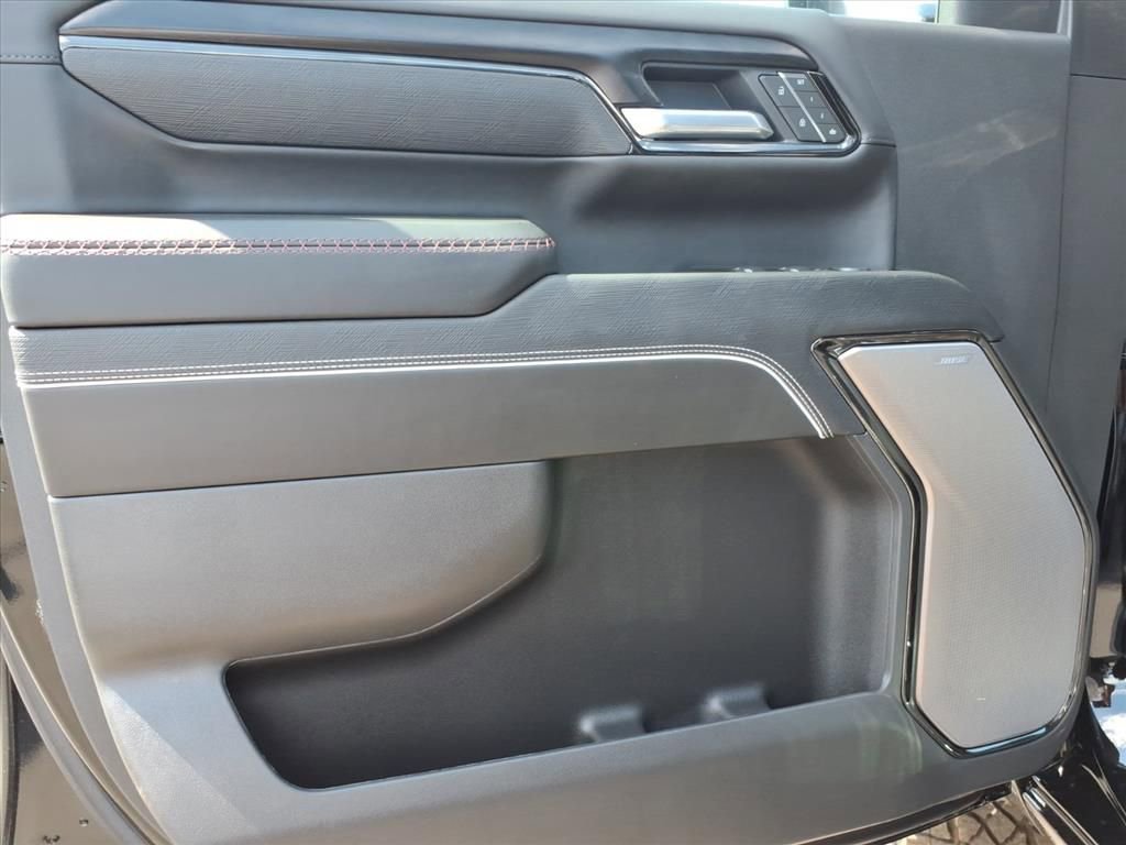 Used 2026 GMC Sierra 2500 AT4X image 14