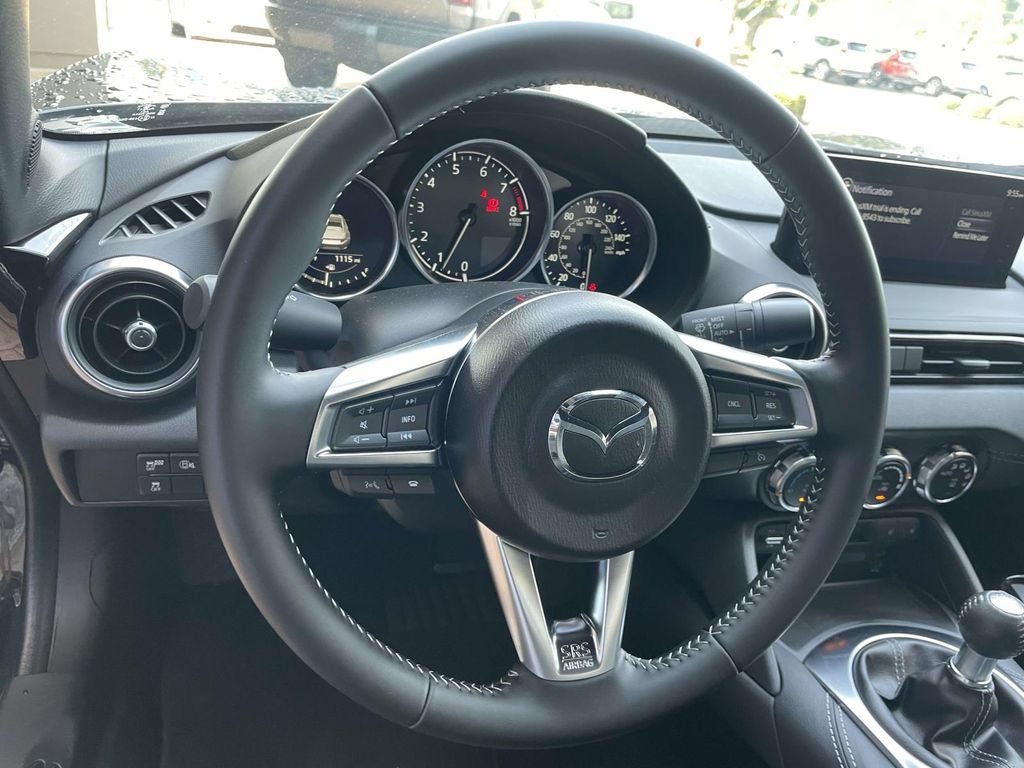 Used 2025 MAZDA MX-5 Miata RF Grand Touring RWD image 12