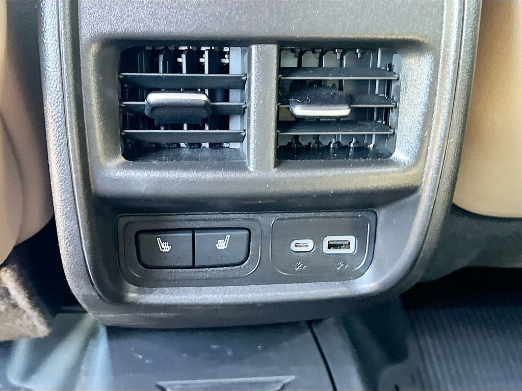 Used 2024 Cadillac XT4 Luxury w/ Cold Weather Package image 26