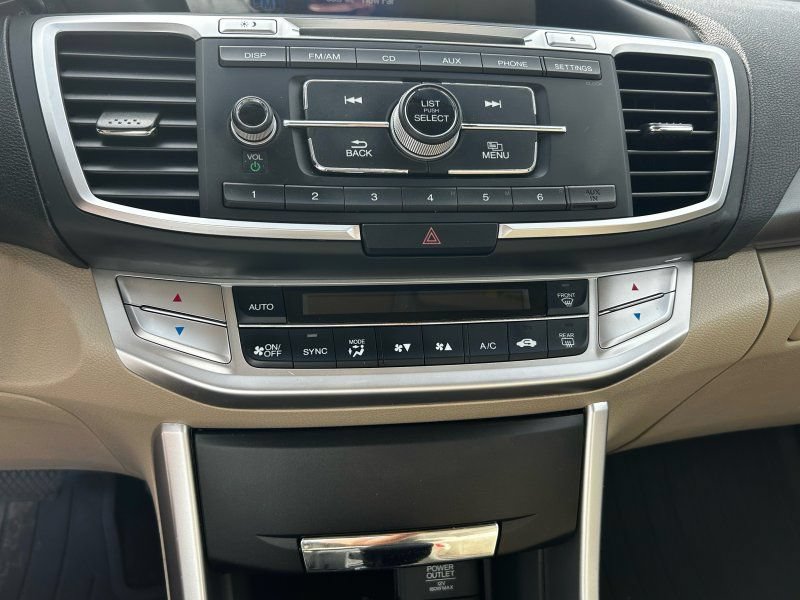 Used 2015 Honda Accord LX image 19