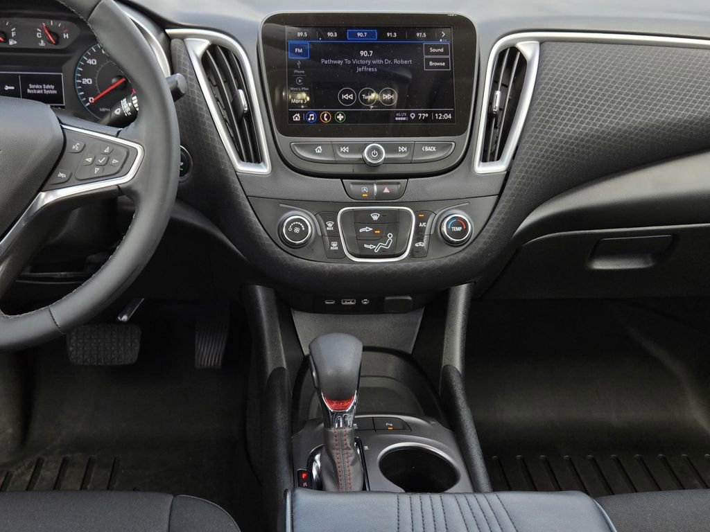 Used 2025 Chevrolet Malibu RS image 30