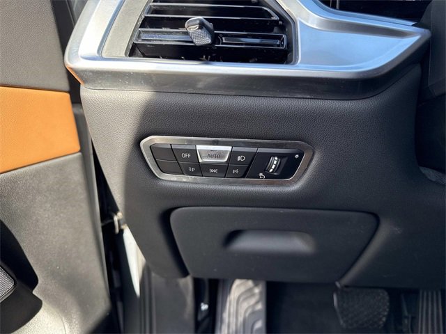 Used 2023 BMW X7 xDrive40i image 30