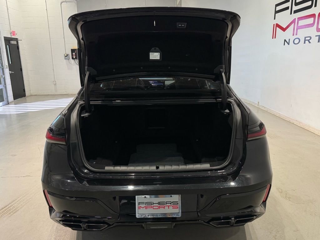 Used 2025 BMW 760i xDrive image 49