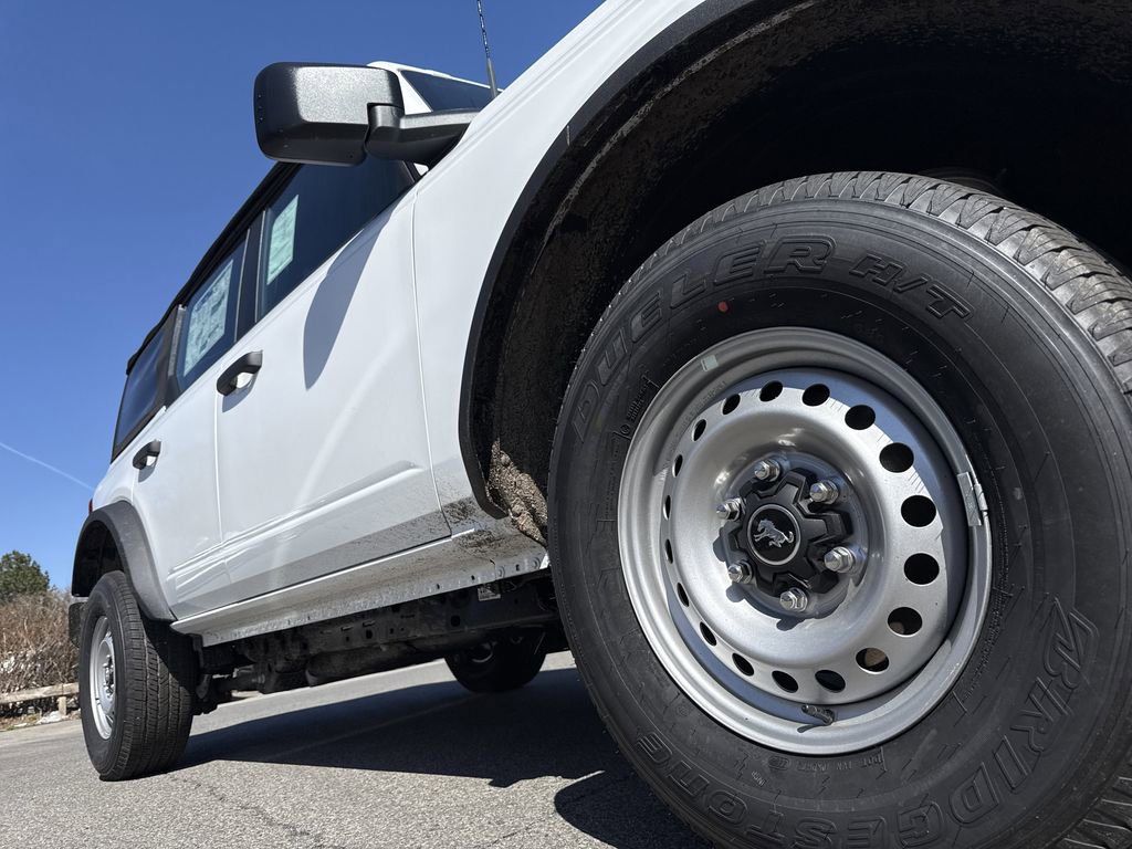 New 2025 Ford Bronco 4-Door image 9