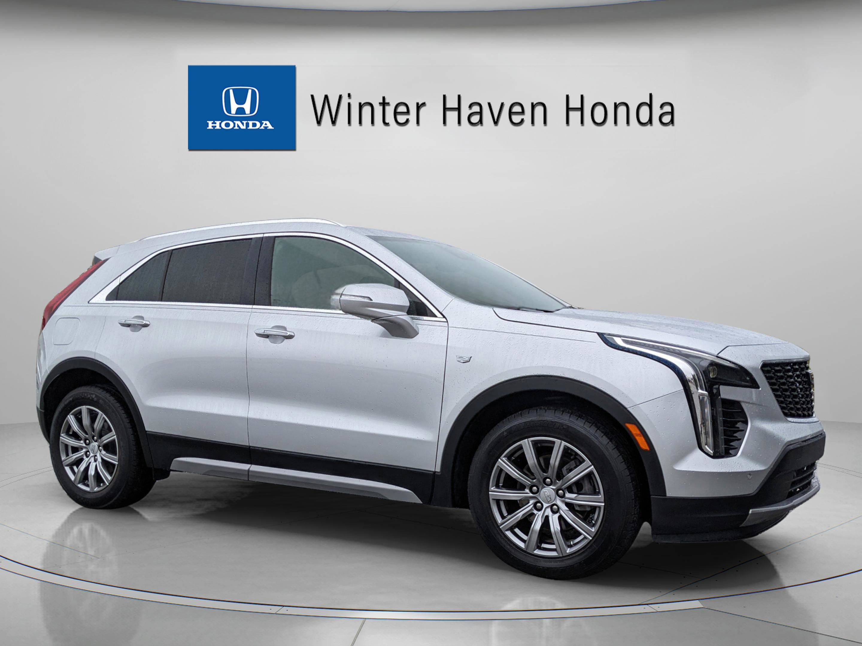 Used 2022 Cadillac XT4 Premium Luxury w/ Safety Alert Package image 1