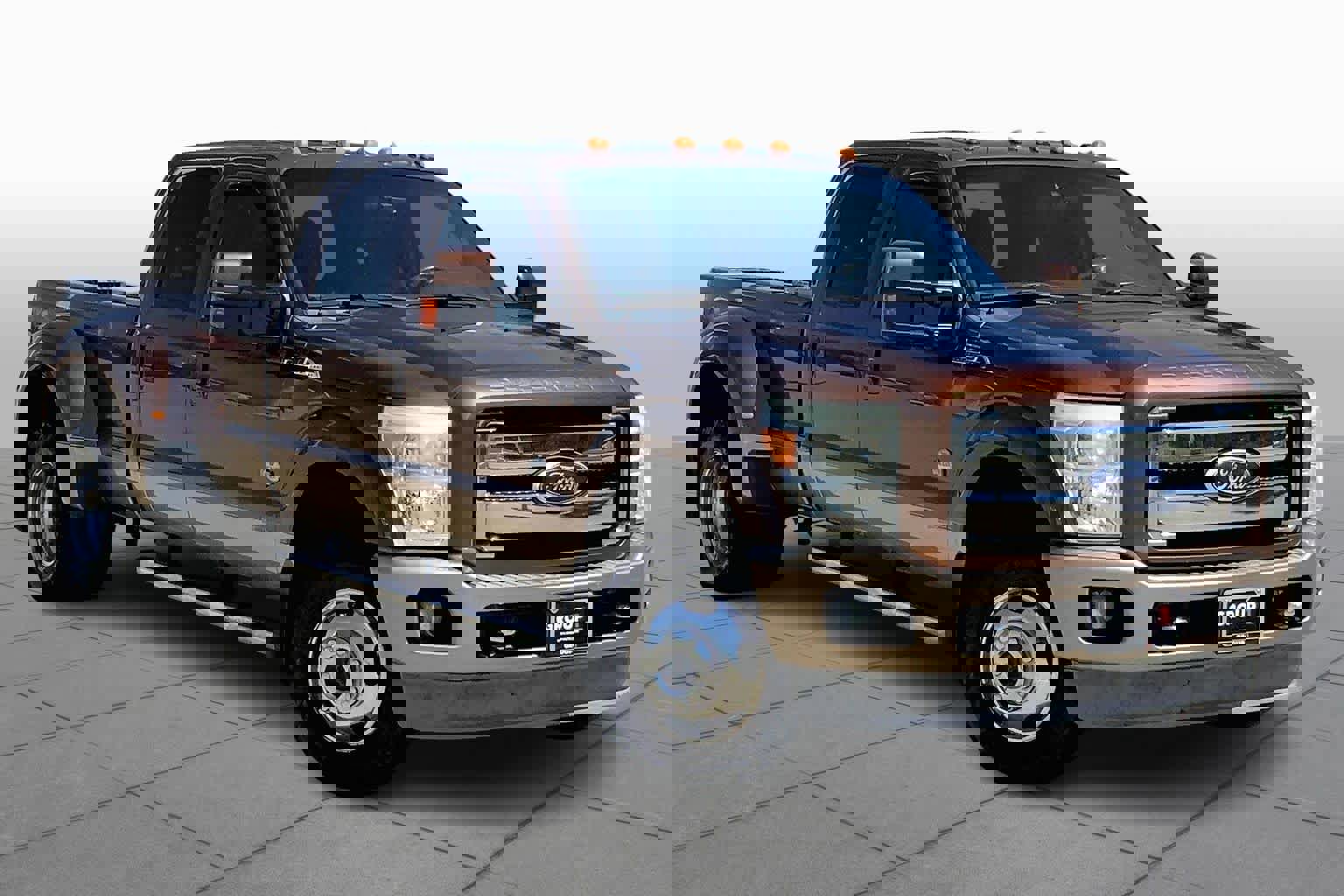 Used 2011 Ford F350 King Ranch w/ King Ranch w/Chrome Pkg image 2