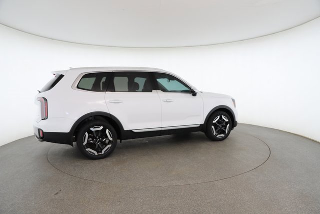 Used 2023 Kia Telluride EX w/ EX Captain's Chair Package image 20
