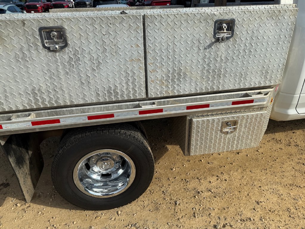 Used 2024 RAM 3500 Tradesman w/ Chrome Appearance Group AWD/4WD image 32