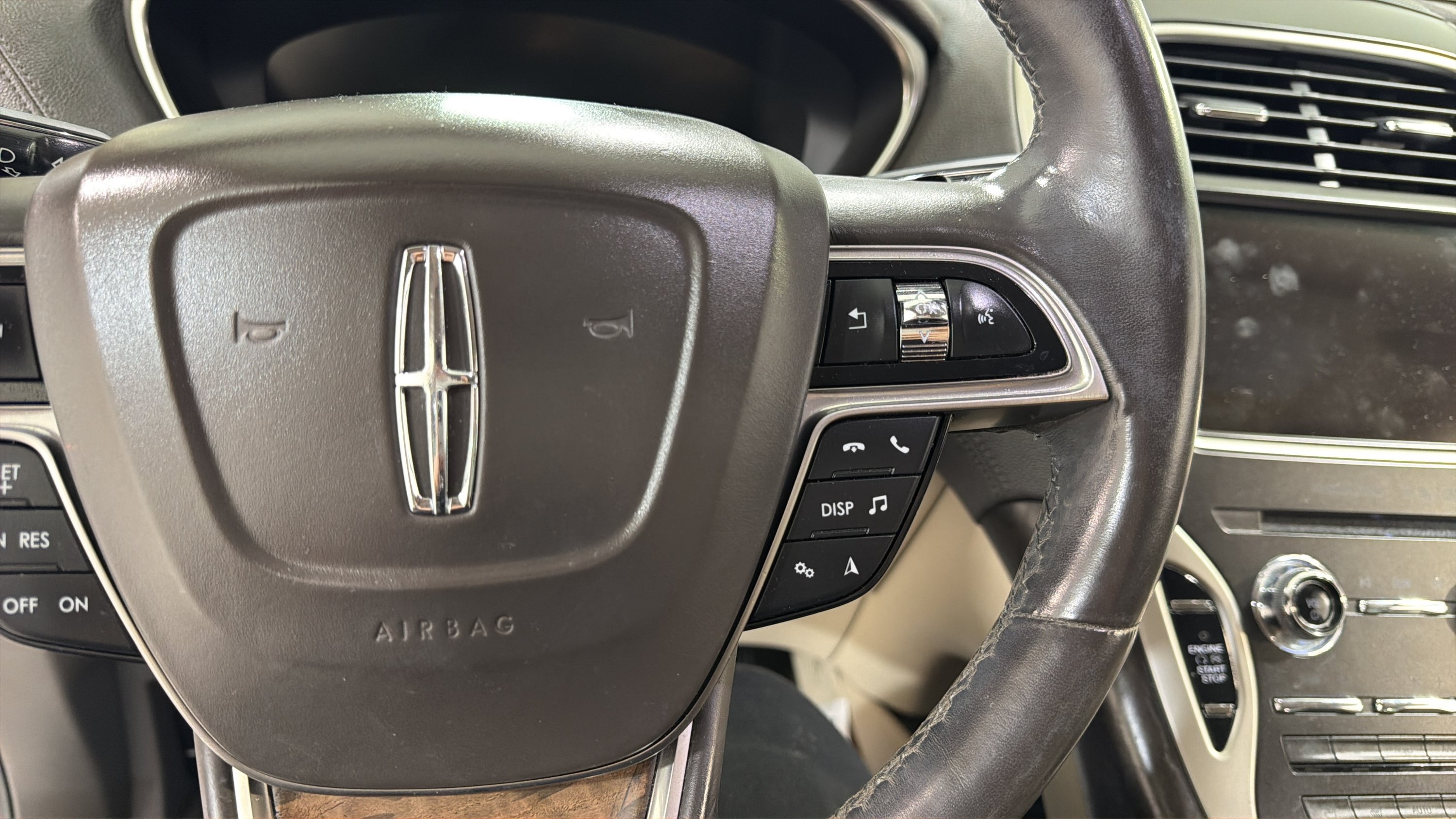 Used 2020 Lincoln Nautilus Reserve AWD/4WD image 14