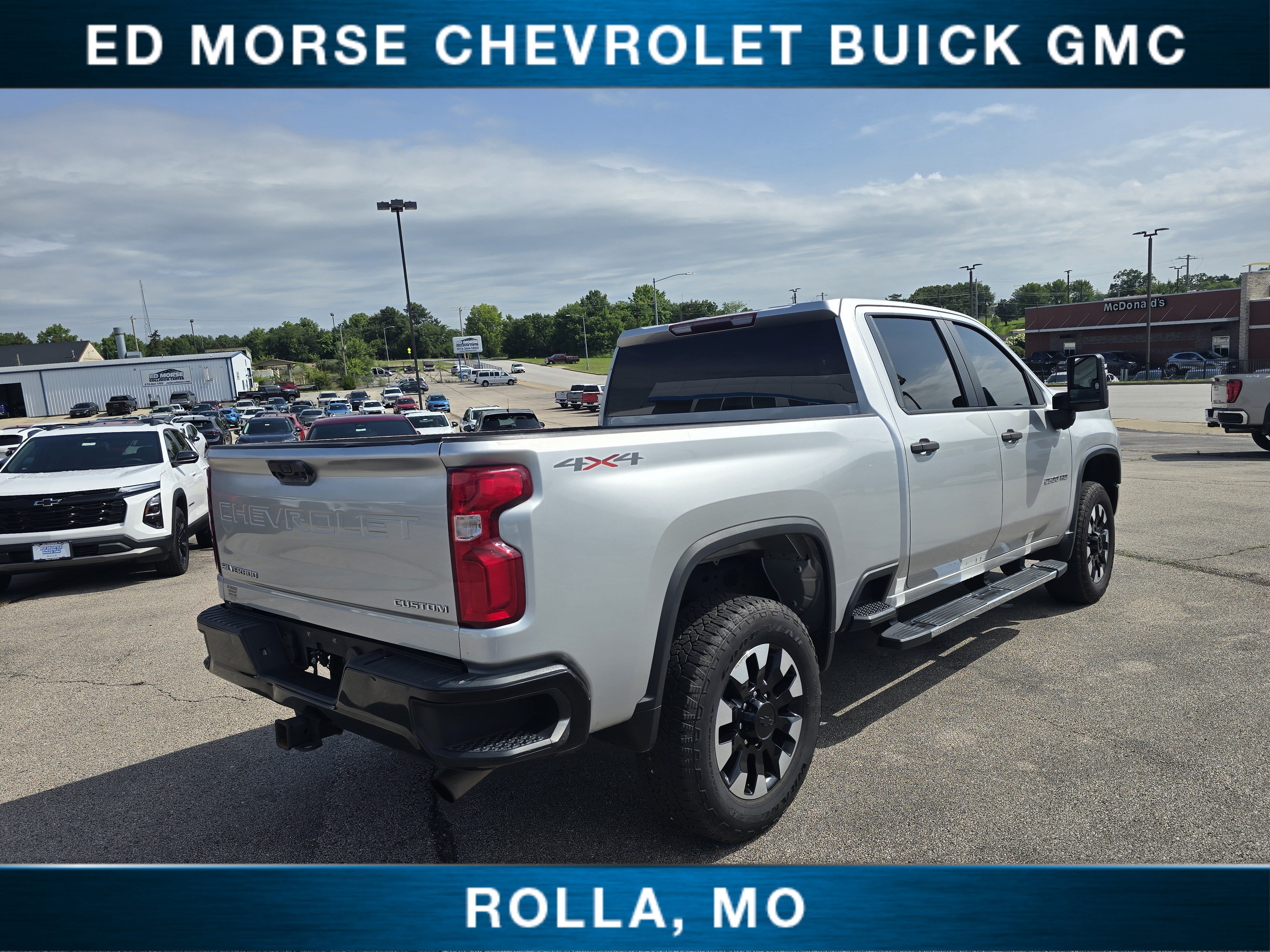 Used 2020 Chevrolet Silverado 2500 Custom w/ Custom Value Package AWD/4WD image 3