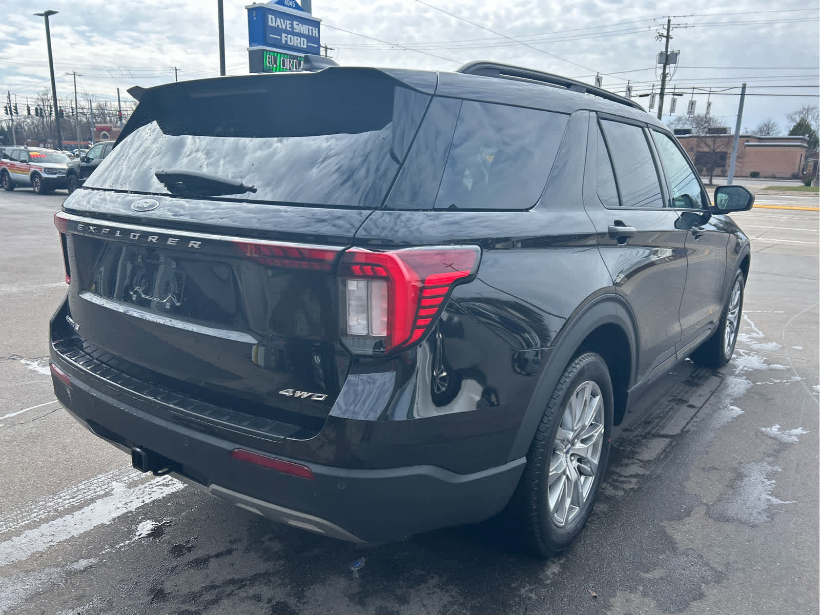 New 2026 Ford Explorer Active w/ Active Comfort Package image 9