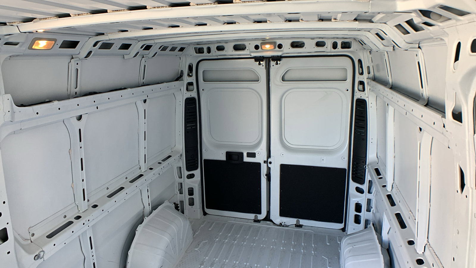 Used 2023 RAM ProMaster 2500 image 24