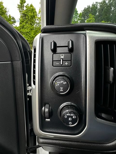 Used 2018 GMC Sierra 1500 SLT w/ SLT Premium Package AWD/4WD image 27