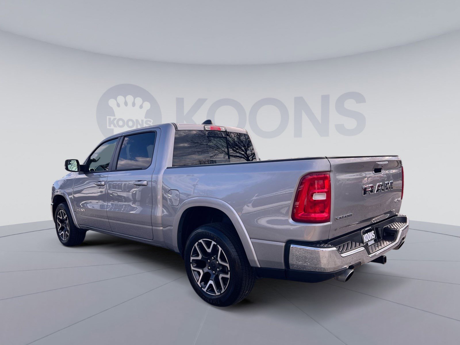 Used 2025 RAM 1500 Laramie image 4