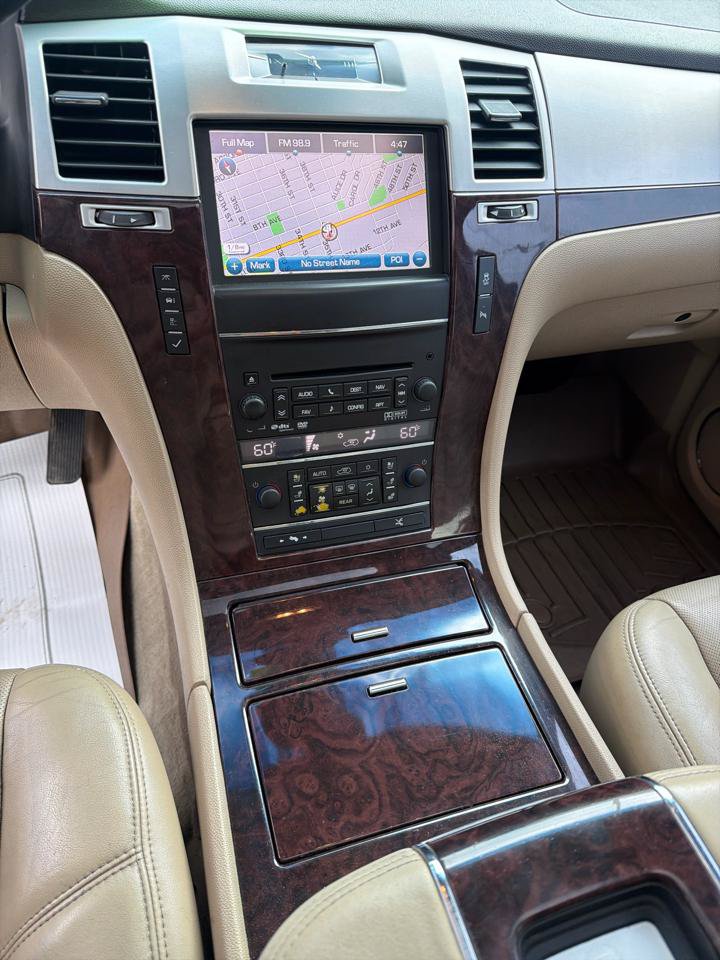 Used 2013 Cadillac Escalade ESV Premium AWD/4WD image 11