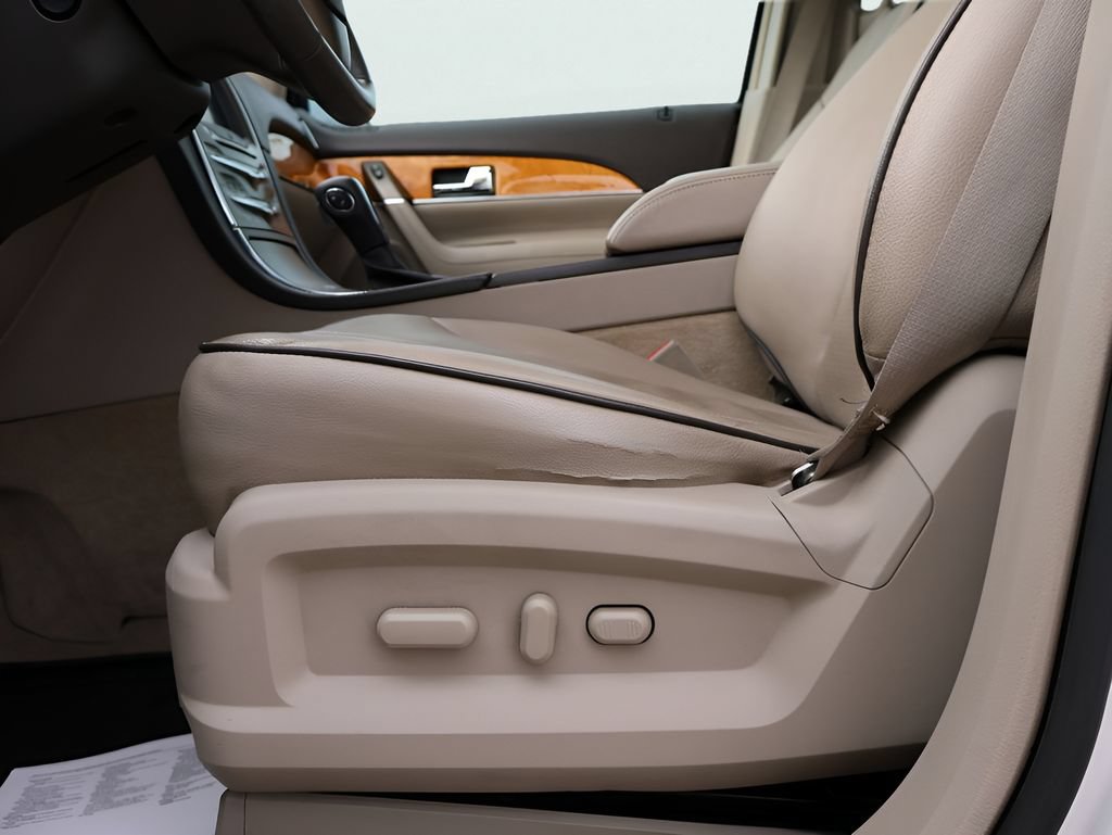 Used 2011 Lincoln MKX 2WD w/ 102A Rapid Spec Order Code image 37