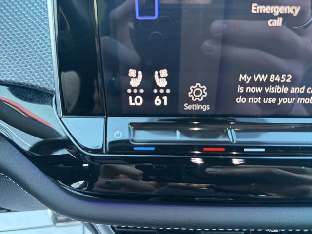 Used 2024 Volkswagen Atlas Cross Sport SEL R-Line image 27