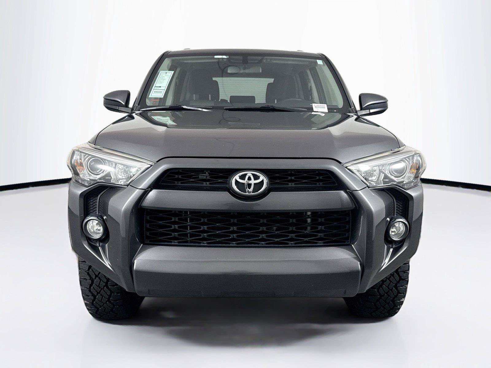 Used 2017 Toyota 4Runner SR5 AWD/4WD image 8