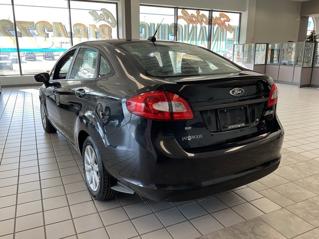 Used 2013 Ford Fiesta SE image 5