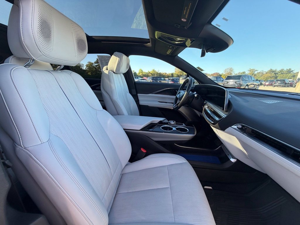 Certified 2024 Cadillac Lyriq Sport AWD/4WD image 34