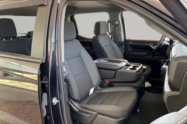 Used 2023 Chevrolet Silverado 1500 LT AWD/4WD image 19