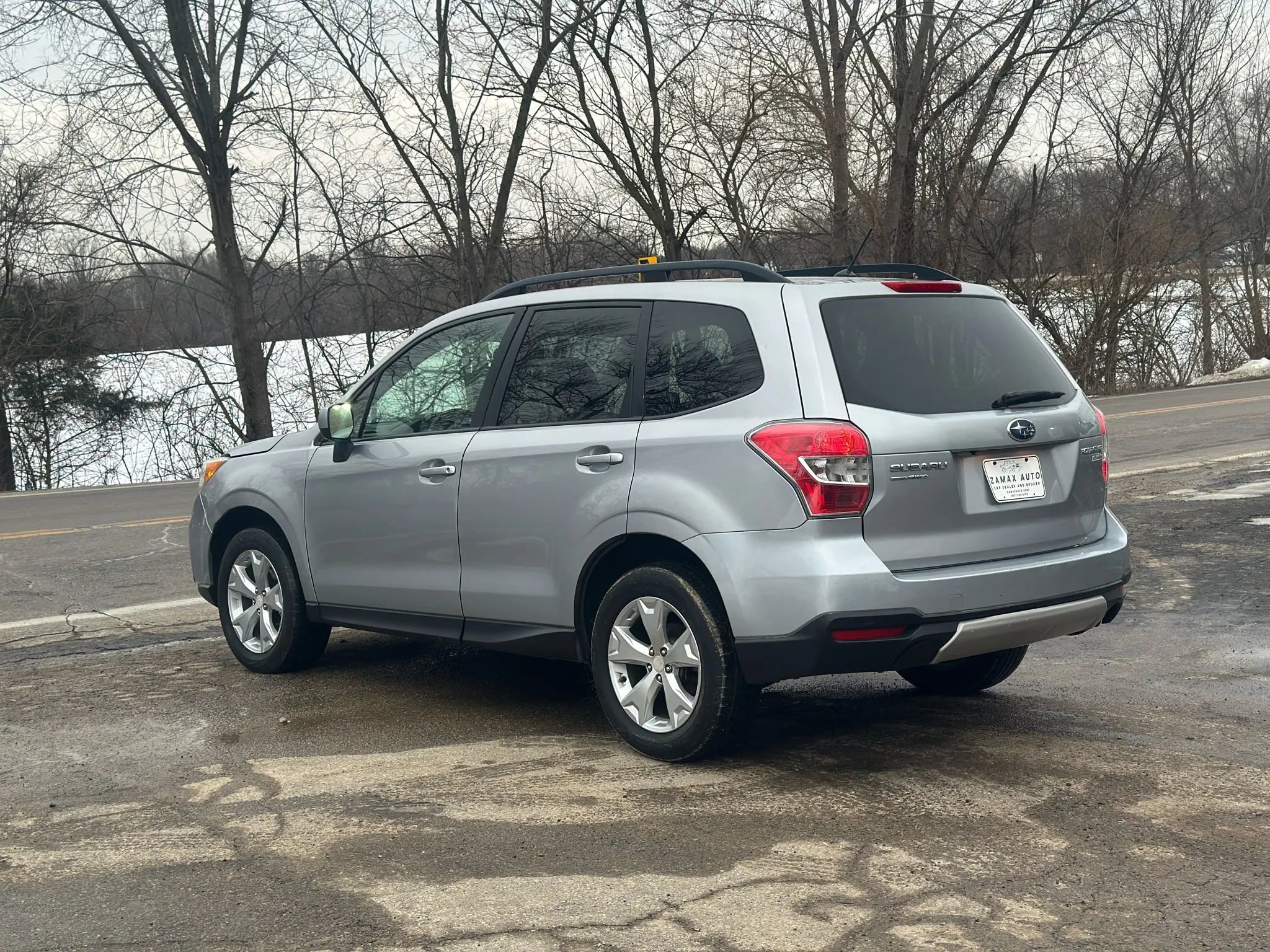 Used 2014 Subaru Forester 2.5i Premium w/ All-Weather Package AWD/4WD image 13