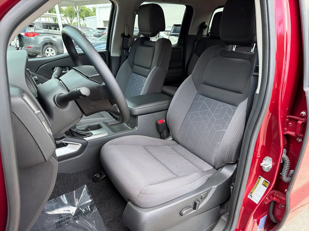 Certified 2025 Nissan Frontier SV RWD image 28