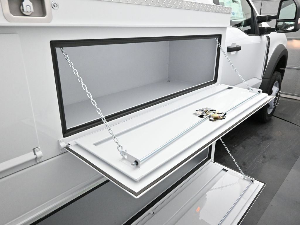 New 2025 Ford F550 4x4 Regular Cab Super Duty image 25