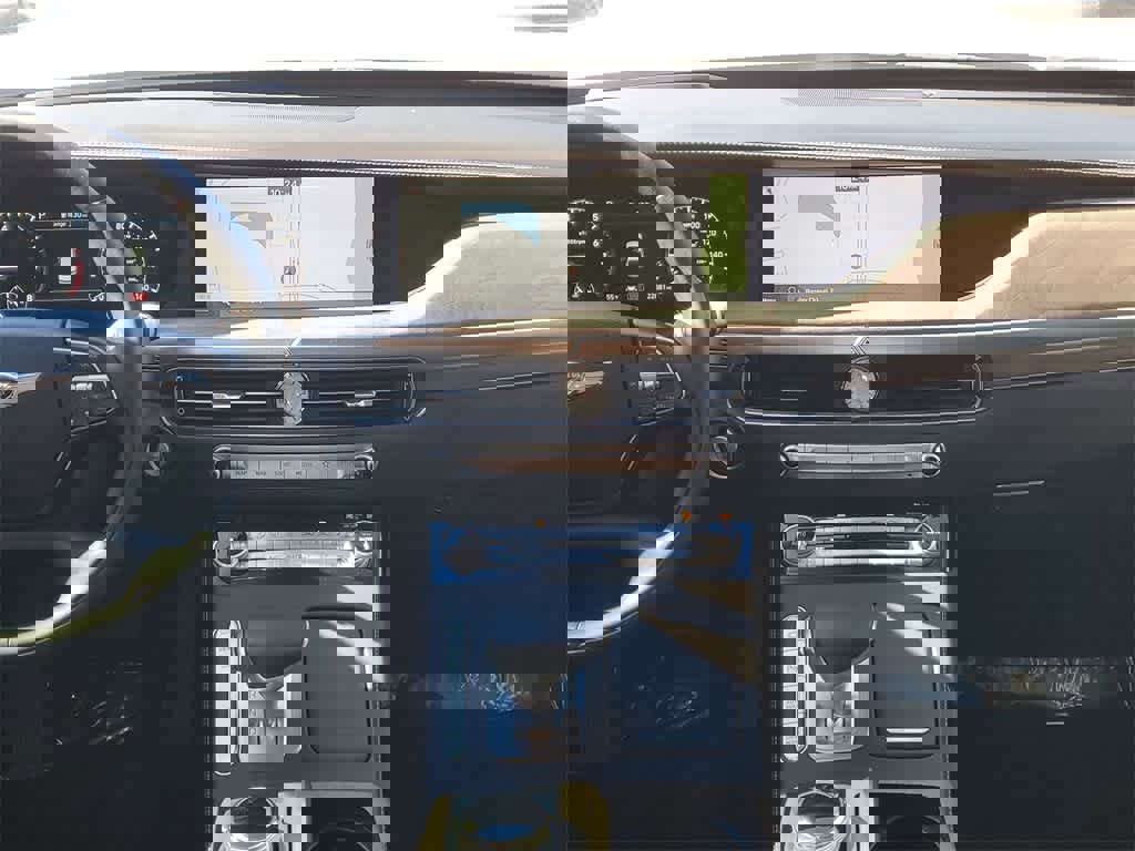 Used 2021 Genesis G90 3.3T Premium image 16