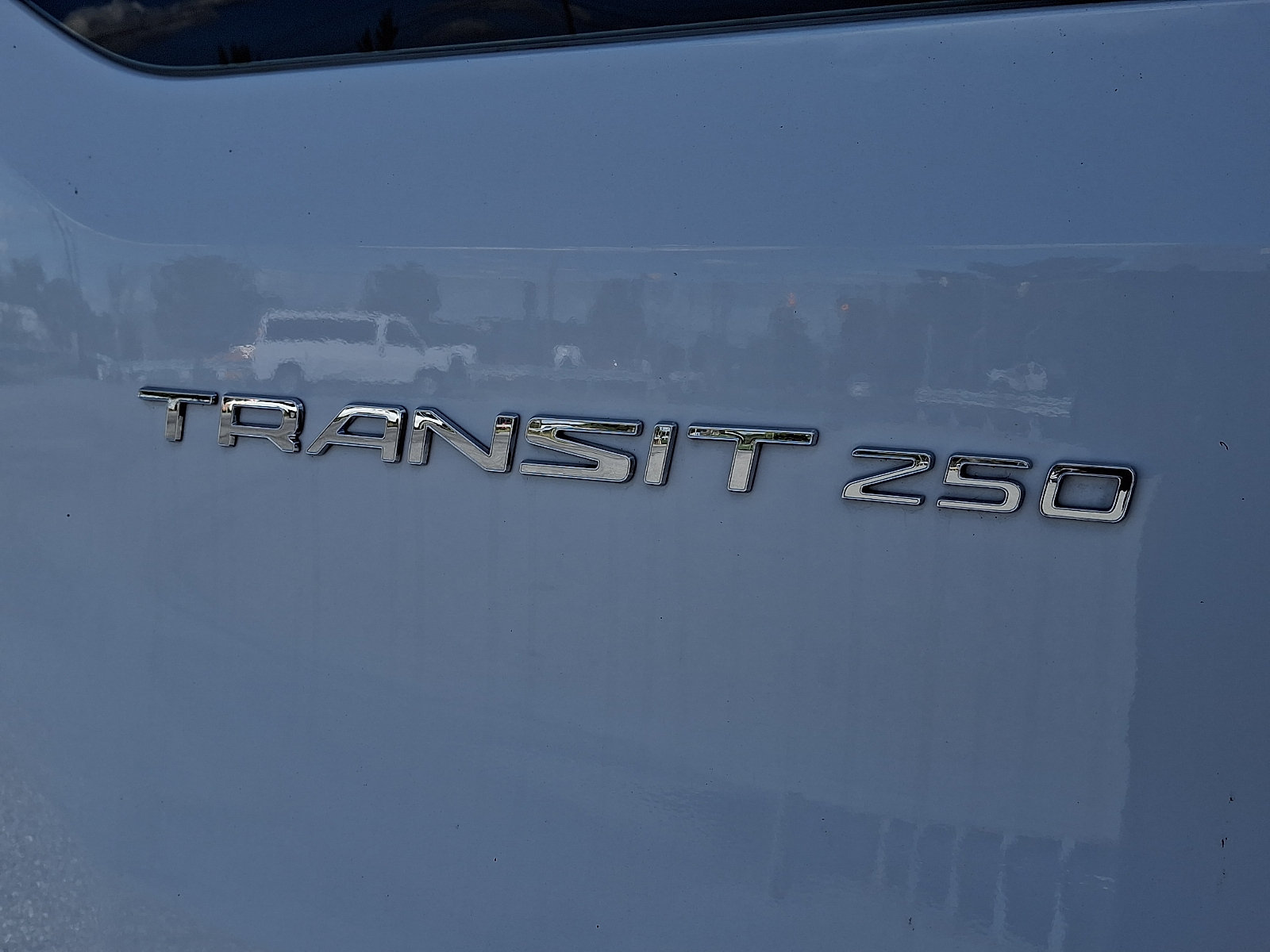 Used 2025 Ford Transit 250 Low Roof w/ Exterior Upgrade Package RWD image 29