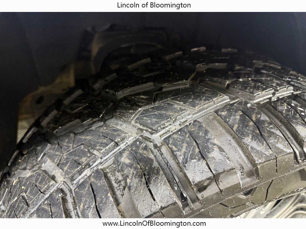 Used 2014 GMC Sierra 1500 SLT w/ SLT Crew Cab Value Package image 12